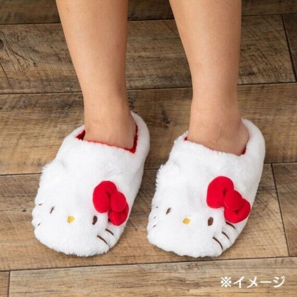 Sanrio Hello Kitty Japanese Edition Women's Furry Slippers Fuzzy READ - Picture 5 of 6